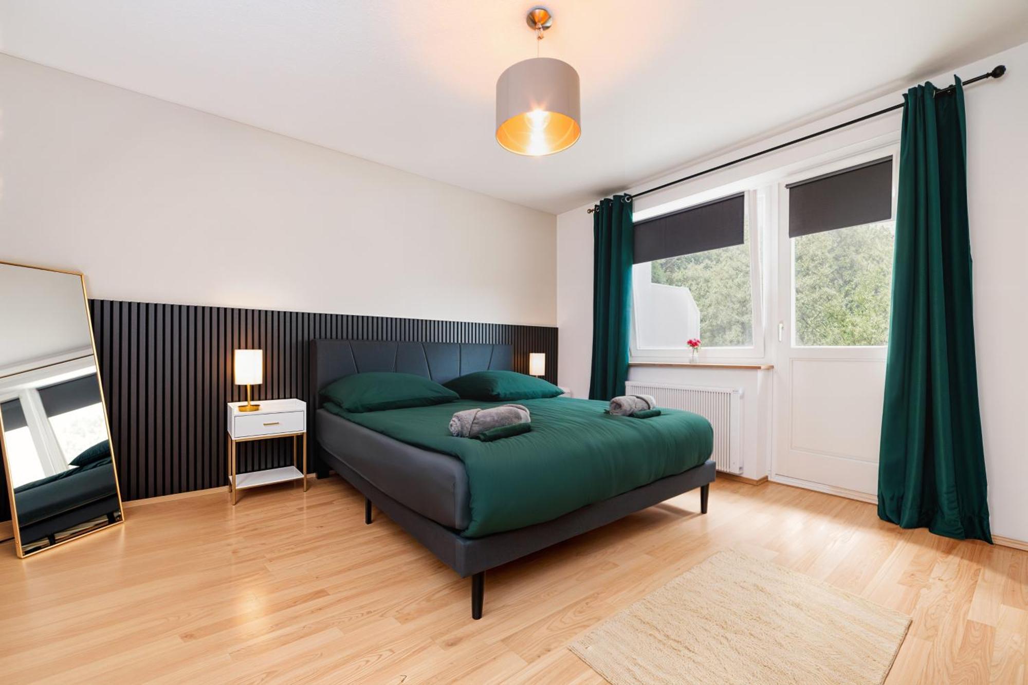 Smart Home - Essen - Perfect For 5 Guests! Central - Balcony - Netflix - Free Parking Zone 외부 사진