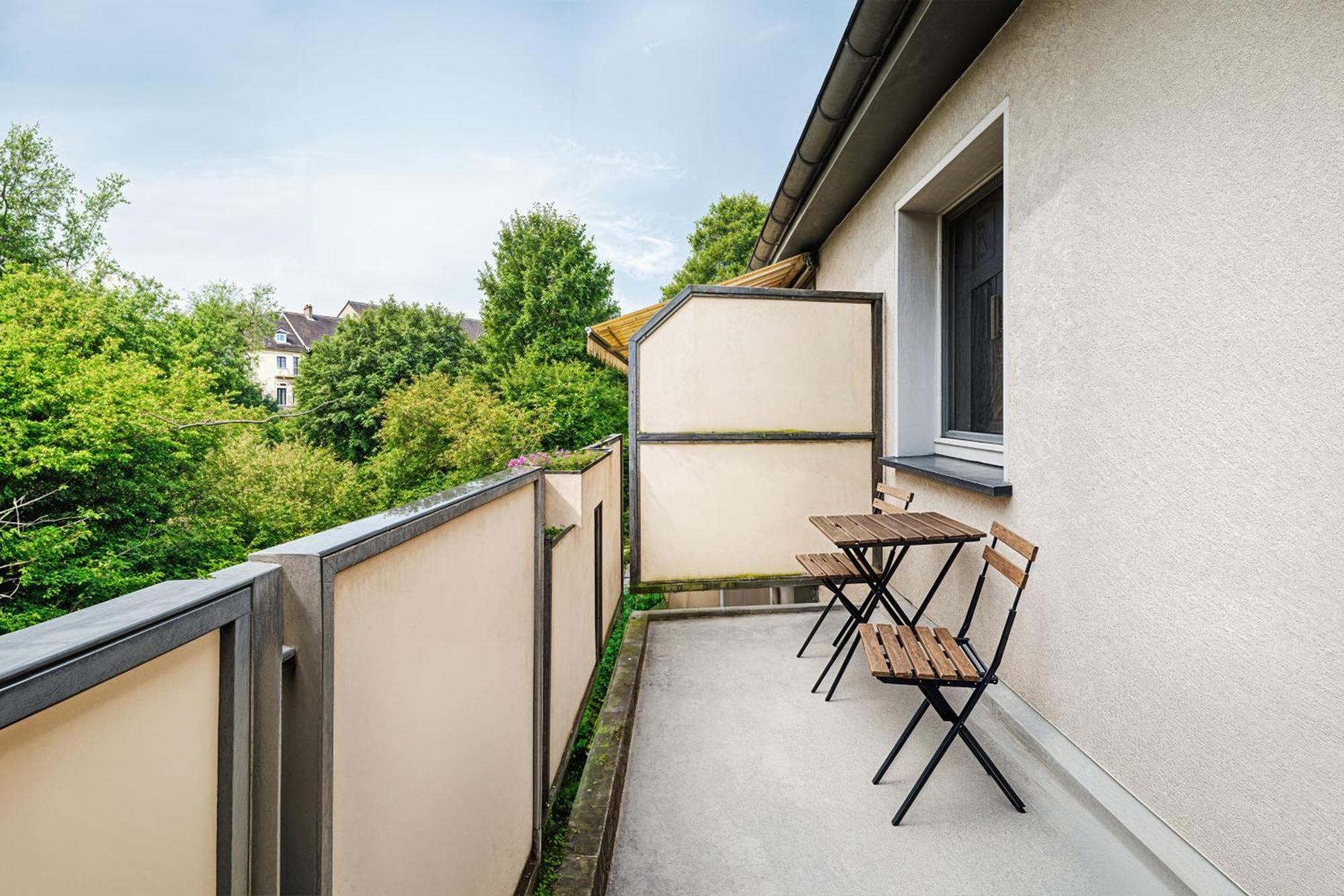 Smart Home - Essen - Perfect For 5 Guests! Central - Balcony - Netflix - Free Parking Zone 외부 사진