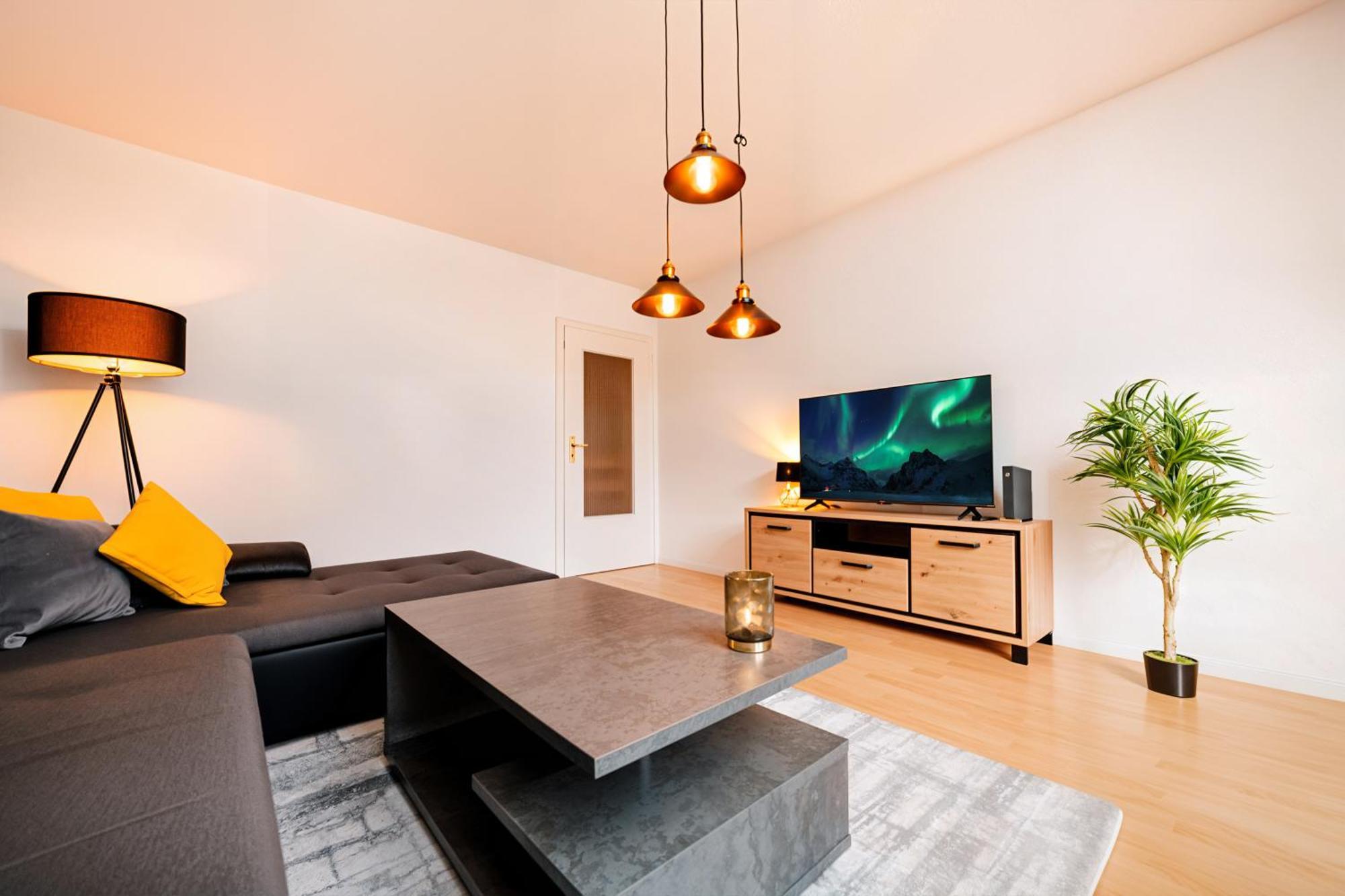 Smart Home - Essen - Perfect For 5 Guests! Central - Balcony - Netflix - Free Parking Zone 외부 사진